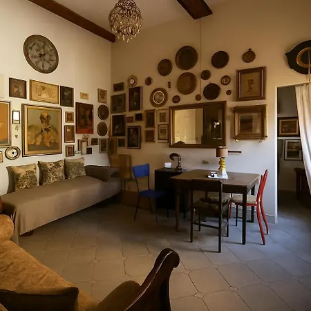 Alojamento de Acomodação e Pequeno-almoço Fuori Dai Coppi - 4*
