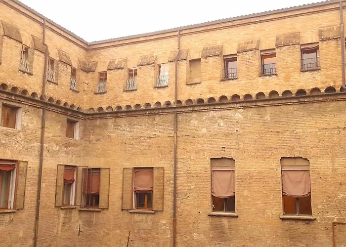 Fuori Dai Coppi - Couette-café 4*